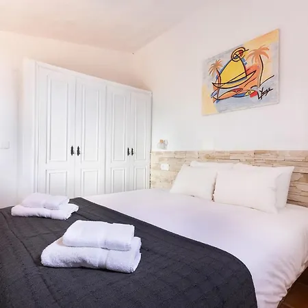 بيت للعطل Mountain Getaway For Hikers 2 *